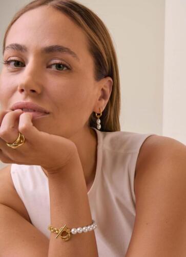 Naramok_s_polovicnymi_perlami_najdete_online--Nausnice_s_polovicnymi_perlami_najdete_online